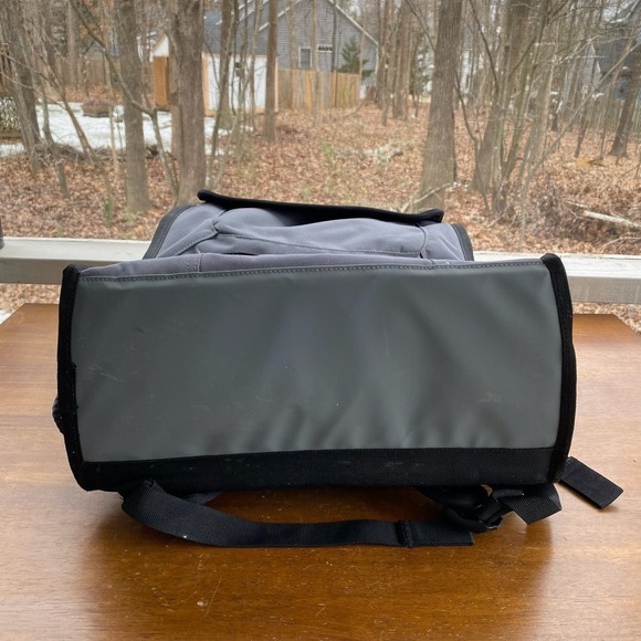 Timbuk2 Muttmover Travel Dog Carrier Backpack Vented Gray Hiking - Picture 5 of 9